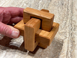 Three piece Knot Puzzle